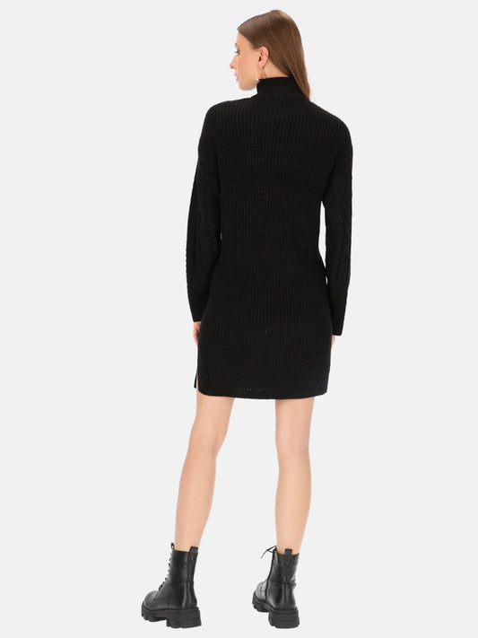 Sukienka dzianinowa w strukturalny wzór z golfem Eye For Fashion Nenci