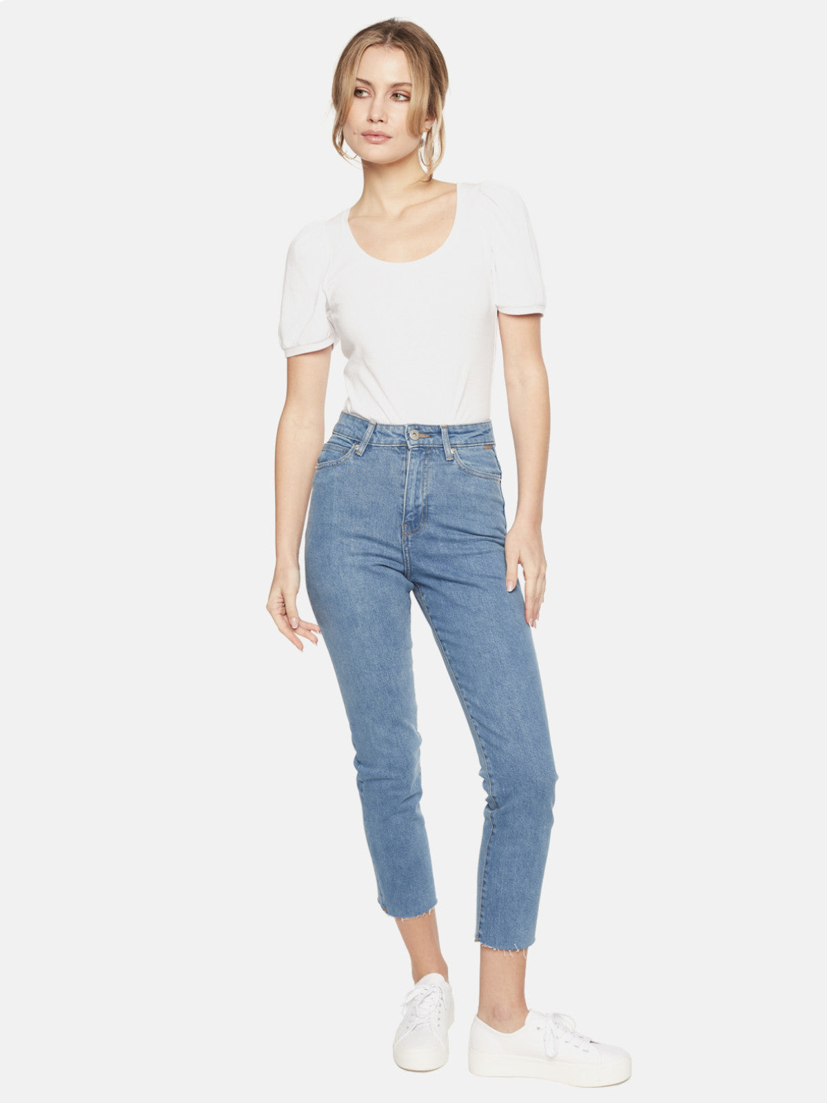 Damskie jeansy mom fit z surowym wykończeniem nogawek L'AF Taga