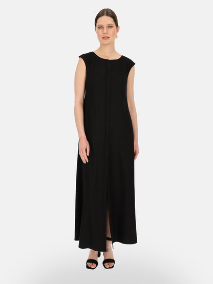Czarna lniana sukienka maxi z ozdobnym strzępieniem Eye For Fashion