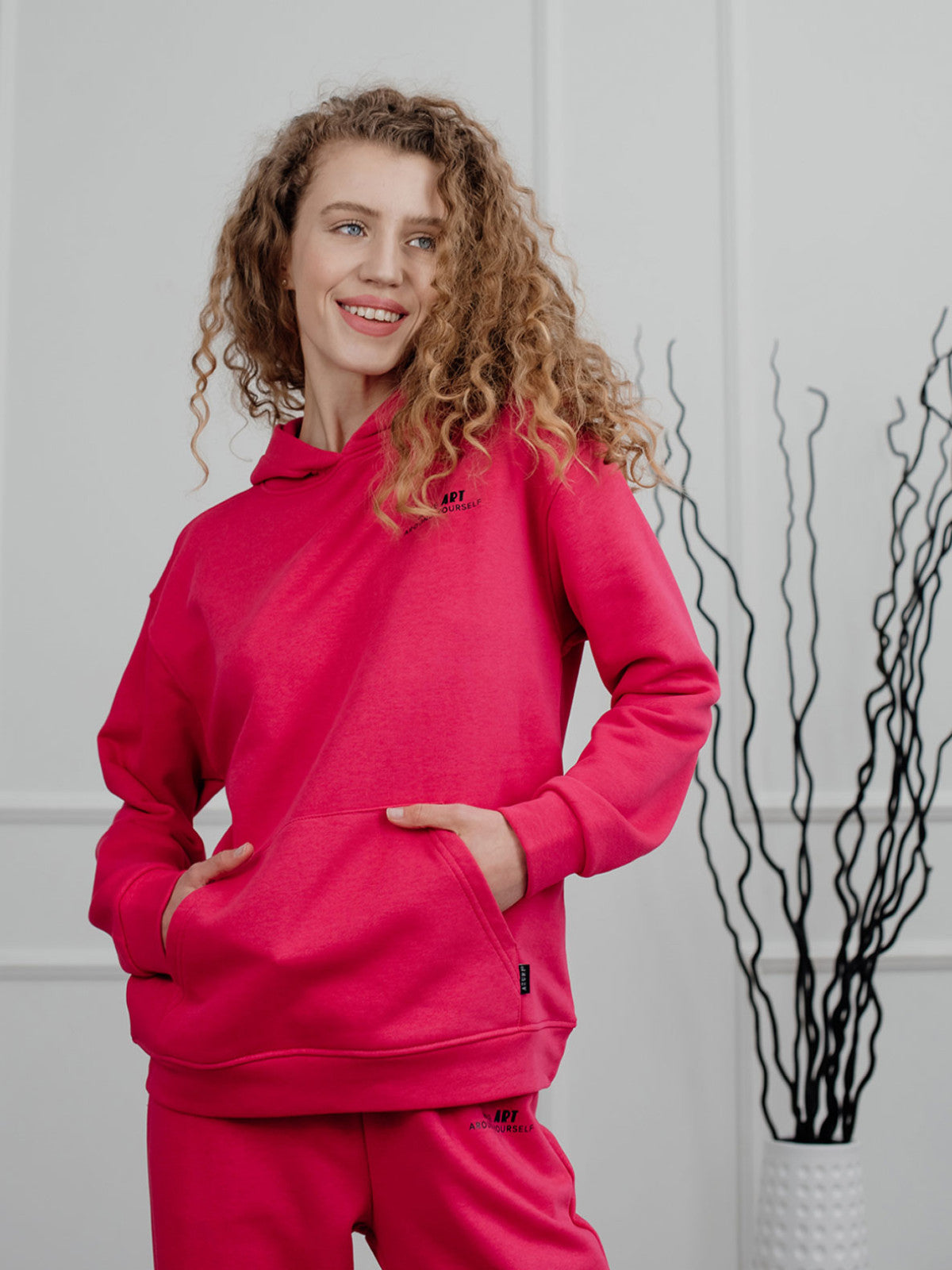 Bluza z kapturem i kieszenią kangurką Azuri