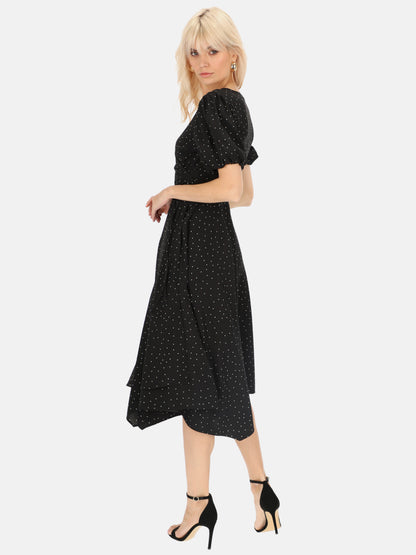 Czarna sukienka w kropki z bufiastymi rękawami Eye For Fashion Amora
