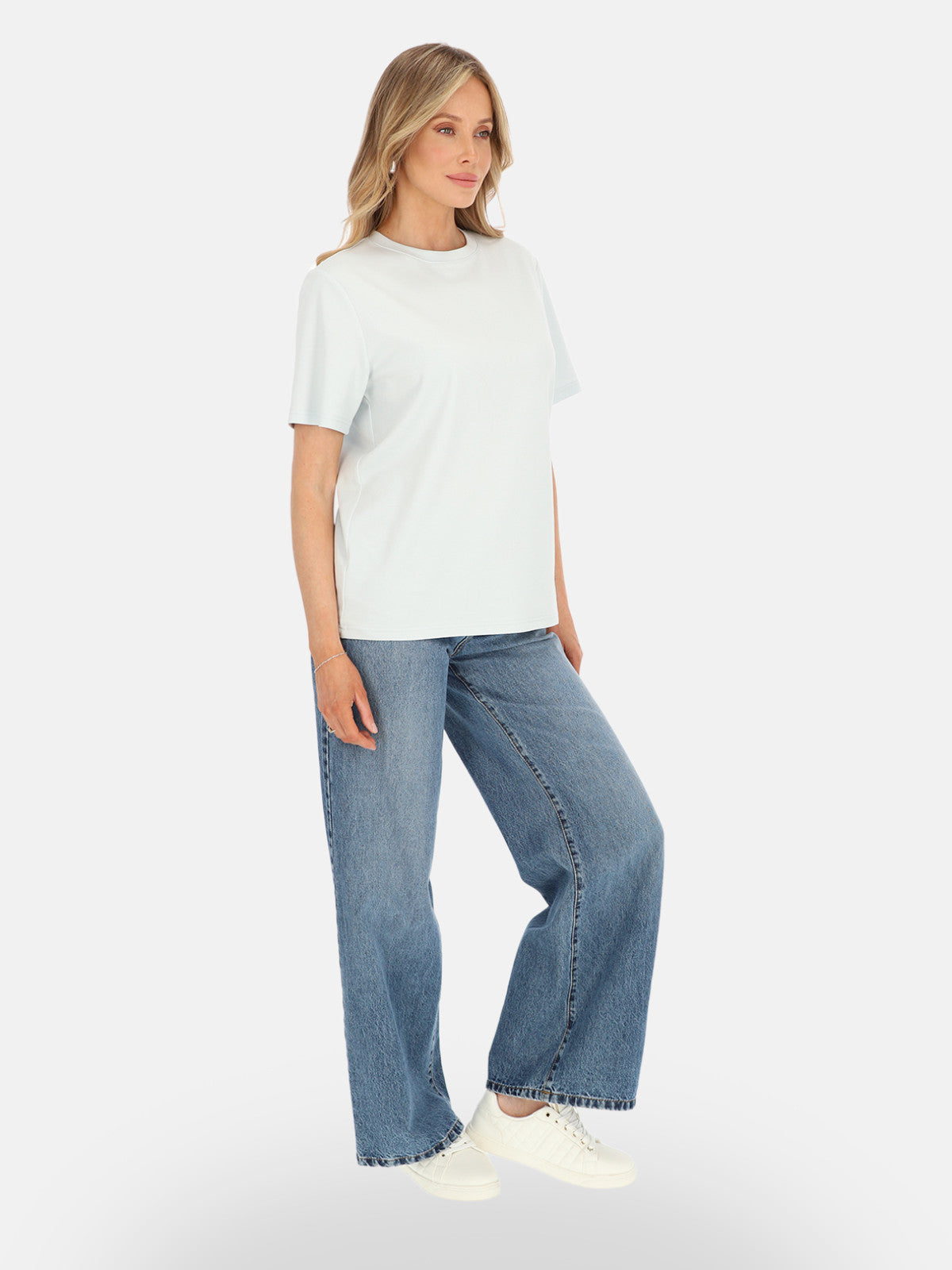 Świeży błękitny bawełniany gładki damski t-shirt basic na lato Kornelia