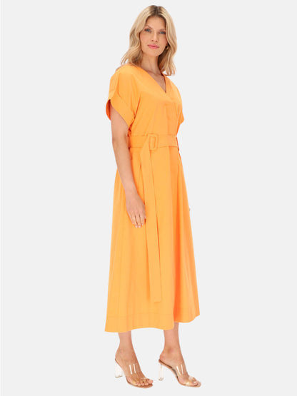Żólta sukienka midi z paskiem w talii Eye For Fashion