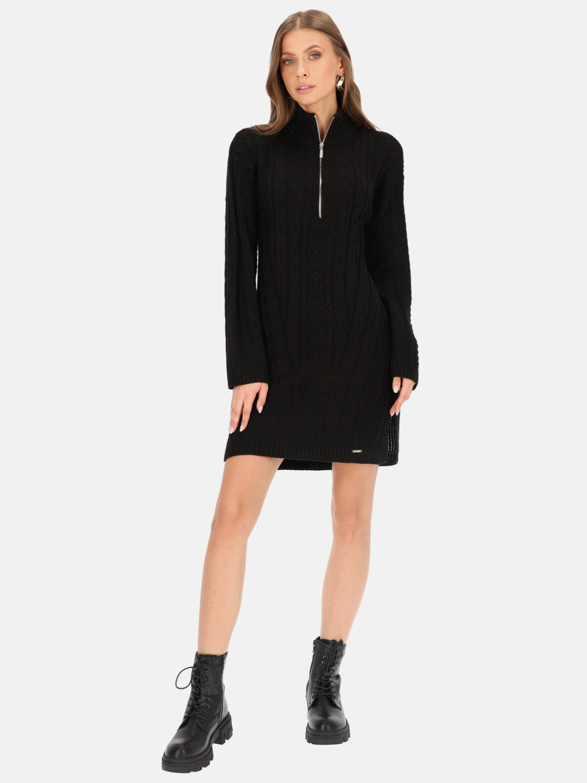 Sukienka dzianinowa w strukturalny wzór z golfem Eye For Fashion Nenci