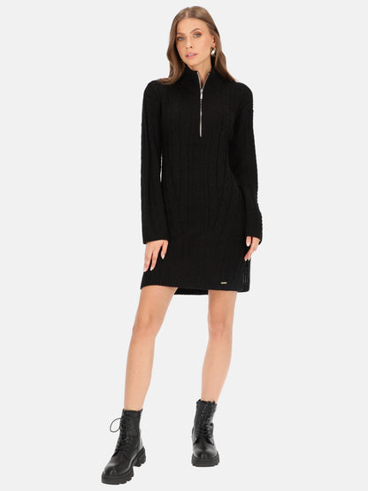 Sukienka dzianinowa w strukturalny wzór z golfem Eye For Fashion Nenci