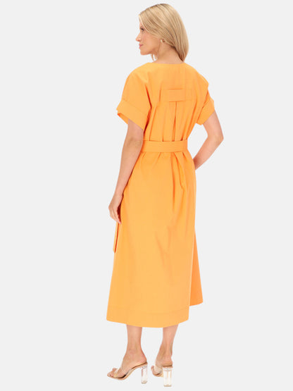 Żólta sukienka midi z paskiem w talii Eye For Fashion