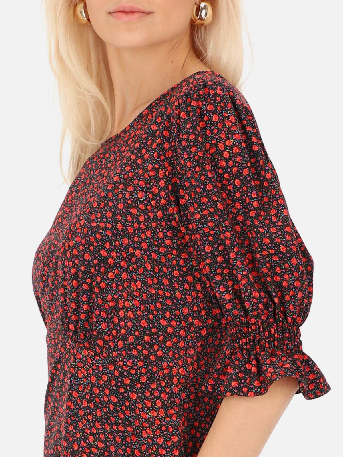 Czarna sukienka midi w czerwone kwiatuszki Eye For Fashion Abbi