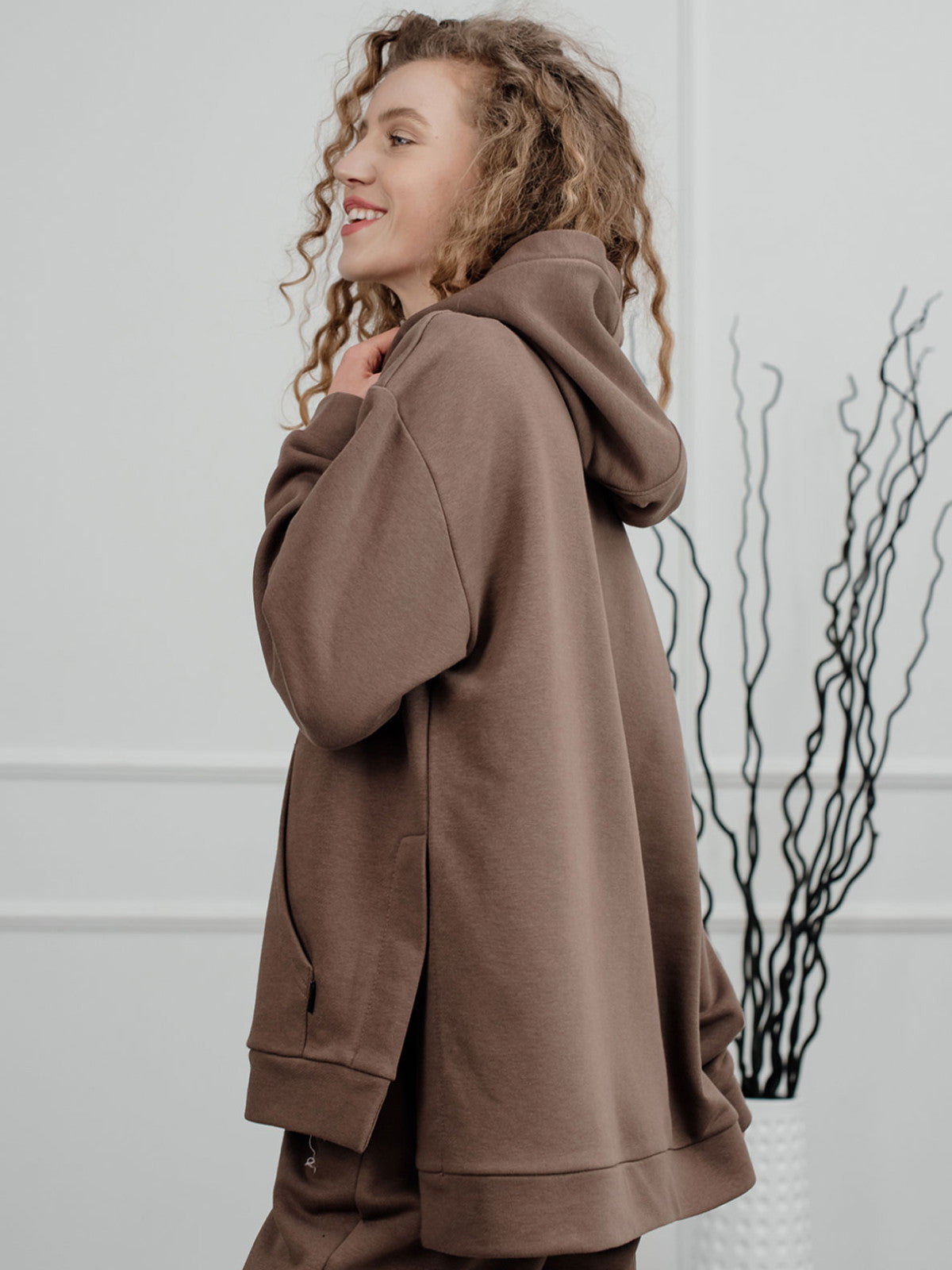 Bluza z kieszenią i rozcięciami Azuri