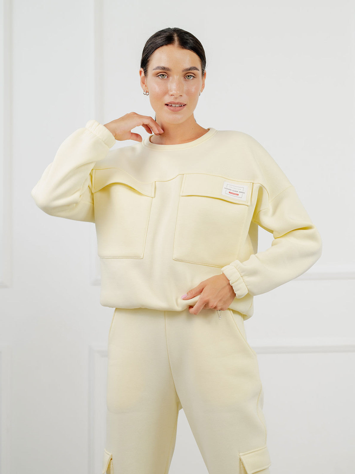 Luźna bluza z dużymi kieszeniami Azuri