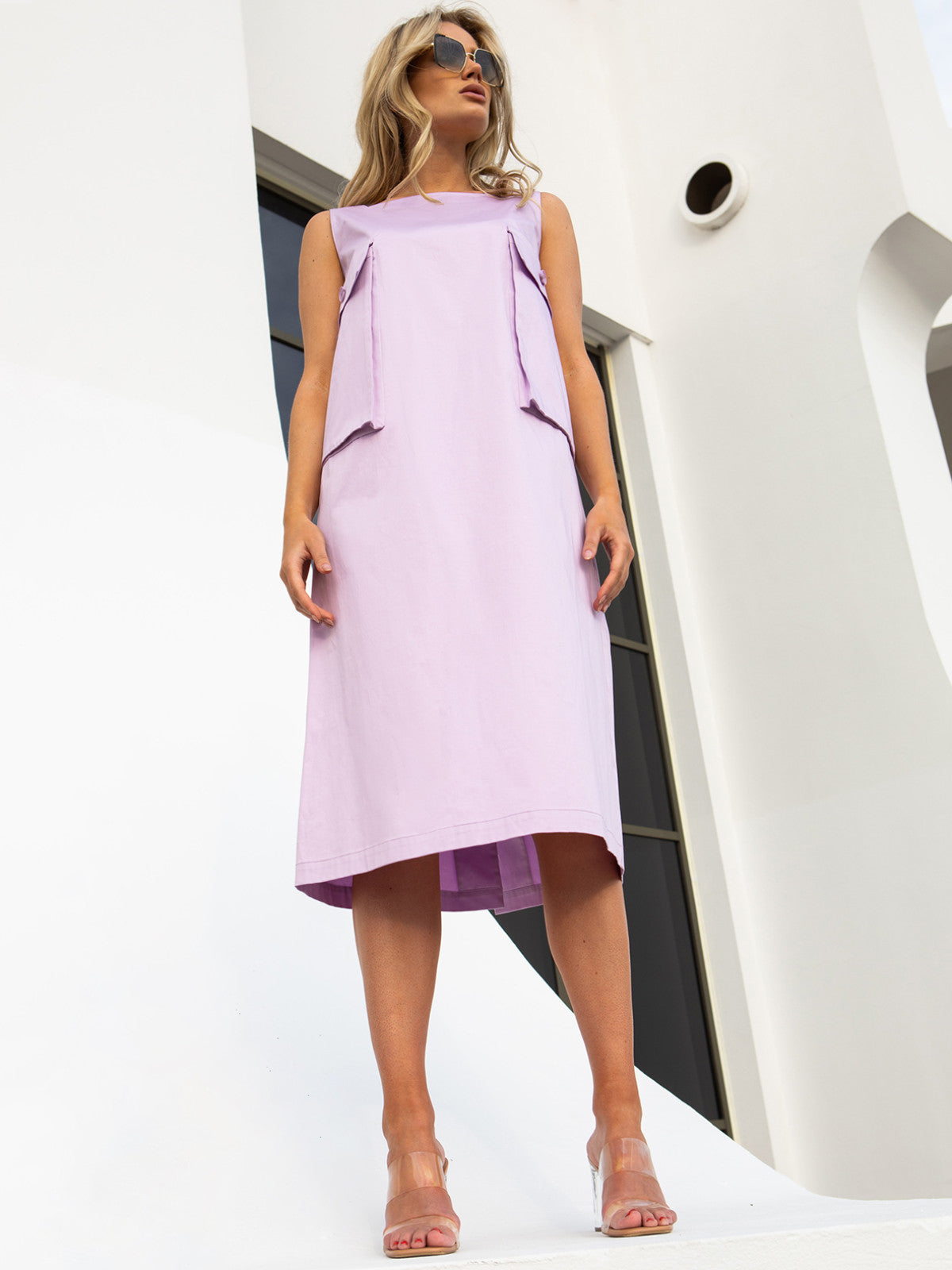 Liliowa bawełniana sukienka midi z kieszeniami EyeForFashion