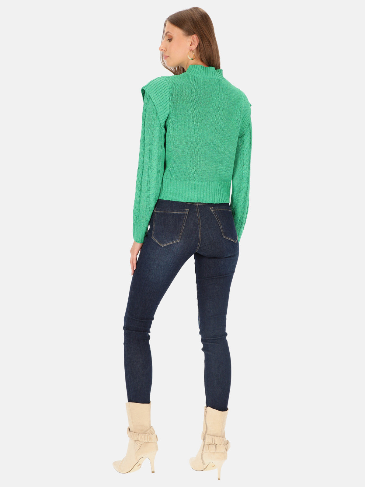 Miękki sweter z falbanką na ramionach Eye For Fashion Karola
