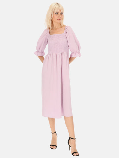 Różowa sukienka midi z elastycznym marszczeniem Eye For Fashion Narina