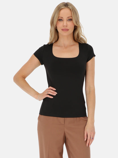 Czarny t-shirt damski basic z dekoltem w karo Potis & Verso Wella