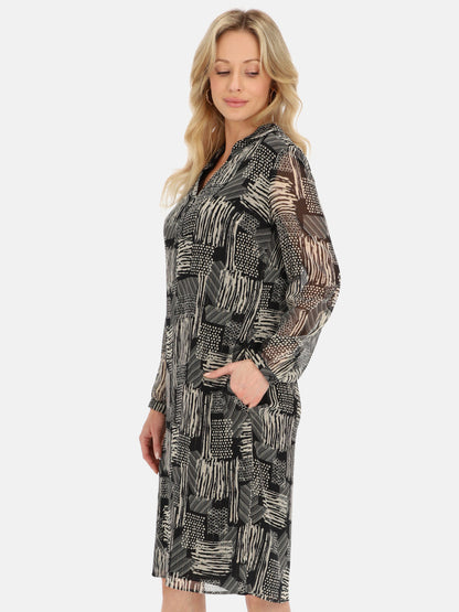 Czarno-biała koszulowa sukienka z błyszczącą nitką Potis & Verso Tama